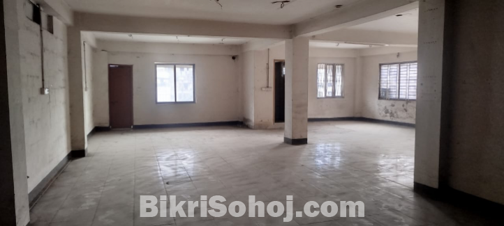 অফিসিয়াল ব্যবহারের জন্য ৪৫০০ বর্গফুট স্পেস ভাড়া হবে